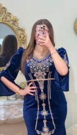 ⁦القفطان الأزرق الملكي (قطيفة) 👑💙⁩ - الصورة ⁦8⁩