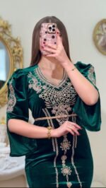 ⁦القفطان الأزرق الملكي (قطيفة) 👑💙⁩ - الصورة ⁦7⁩