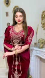 ⁦القفطان الأزرق الملكي (قطيفة) 👑💙⁩ - الصورة ⁦2⁩