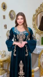 ⁦القفطان الأزرق الملكي (قطيفة) 👑💙⁩ - الصورة ⁦5⁩