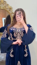 ⁦القفطان الأزرق الملكي (قطيفة) 👑💙⁩ - الصورة ⁦6⁩